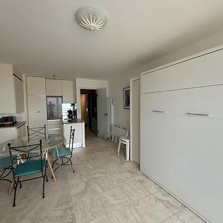 Appartement Face Confort, Proche Et Centre, - Fr-1-197-267 *